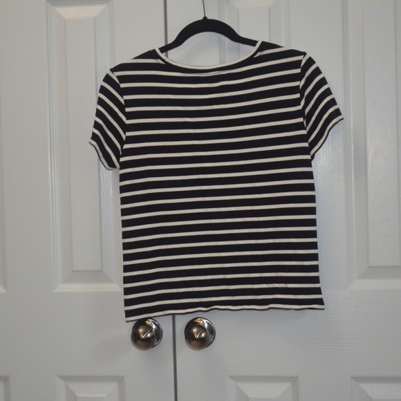 CAbi Style #5059 Crop Top - Picture 3 of 5
